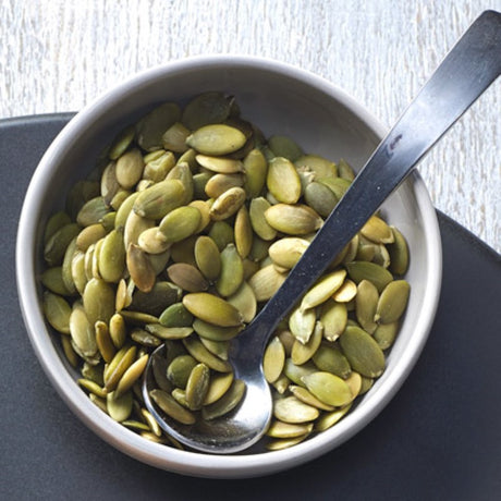 Nutty and crunchy pumpkin seeds in a 500g pack, rich in magnesium and Omega-3, perfect for healthy snacking.