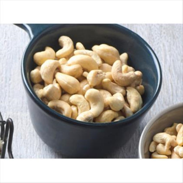 500g pack of whole cashew nuts from Smart Choice, showcasing crunchy texture and premium quality for healthy snacking.