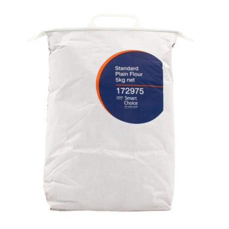 5KG bag of Smart Choice plain flour, perfect for baking cakes, pastries, and sauces with quality milling grade wheat.