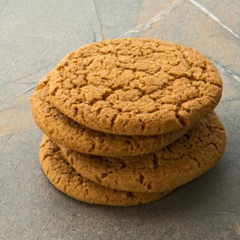 Crunchy gingernut biscuits with spicy ginger flavor, perfect for tea or coffee, packaged in a bulk of 26 pieces.