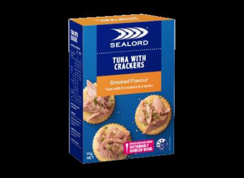 Cracker Tuna Snackit Smoked by Sealord featuring premium tuna and crispy crackers in a portable 111g can.