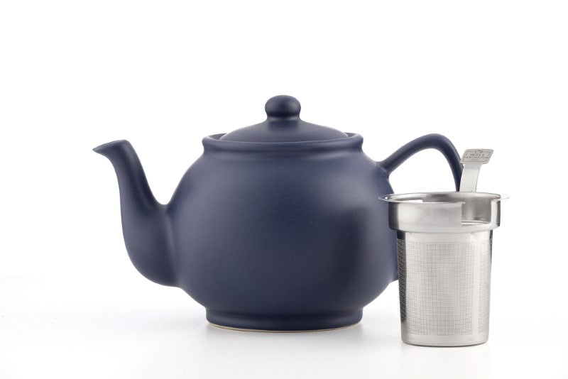 Elegant blue 6-cup teapot from Price & Kensington, made of durable stoneware, microwave and dishwasher safe.