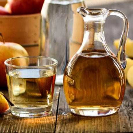 ARCO 2L Italian Apple Cider Vinegar, a versatile, naturally fermented essential for flavorful salads and marinades.