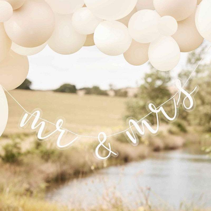 Acrylic "Mr & Mrs" bunting, 2m long, modern wedding decor for elegant indoor and outdoor celebrations.