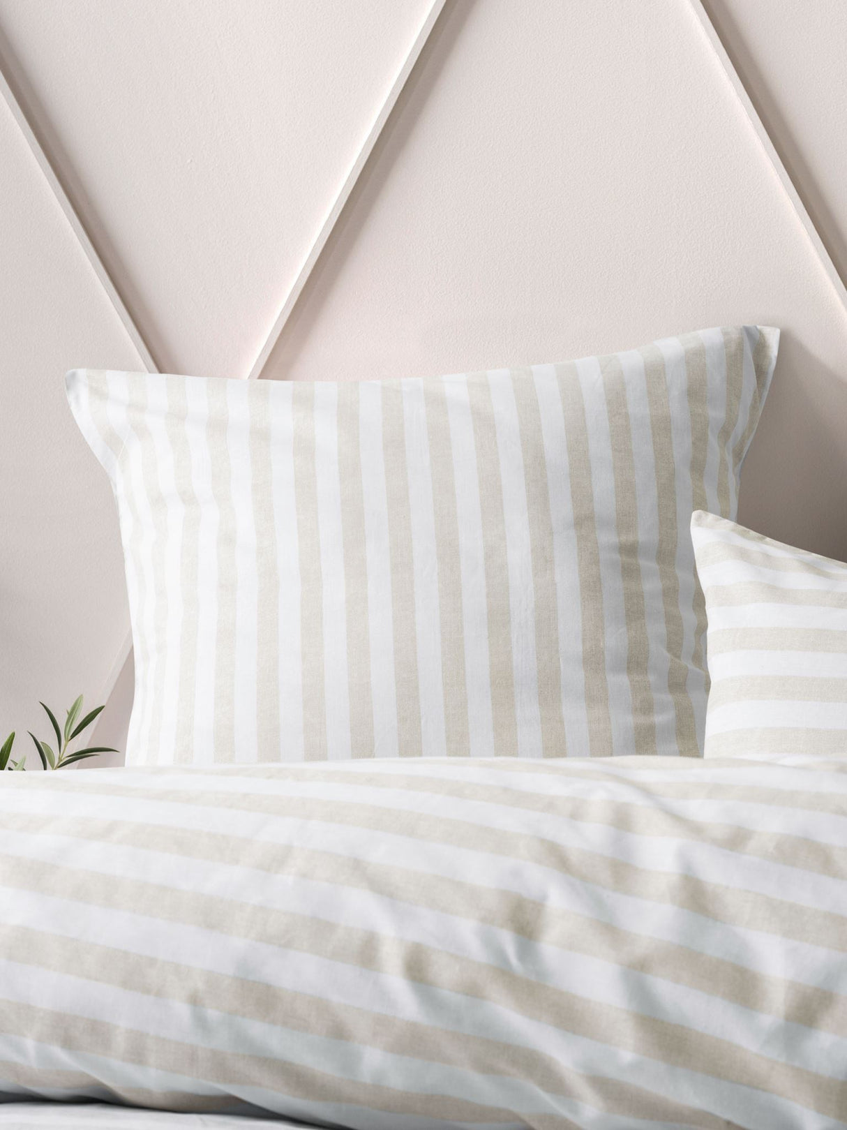 Luxurious King Duvet Cover Set in Sand Charlie design, featuring reversible textured stripes in chic sand and white cotton.