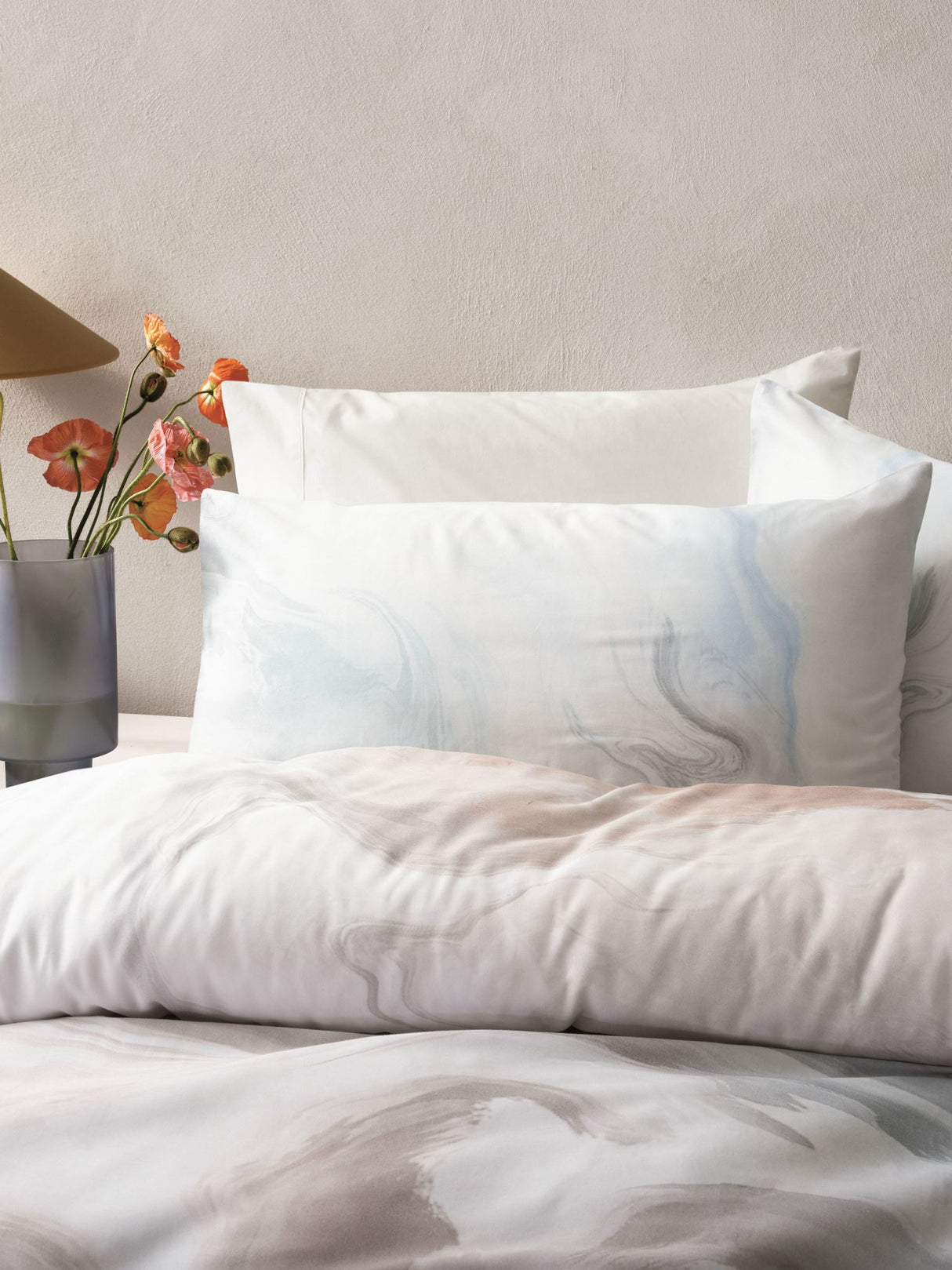 Queen-sized grey duvet cover set by Savona, featuring luxurious cotton sateen and elegant marbled design for a cozy bedroom.