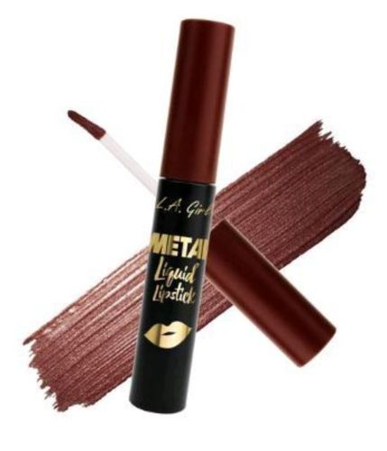 Metallic bronze liquid lipstick with intense color, enriched with vitamin E and argan oil for a smooth, long-lasting finish.