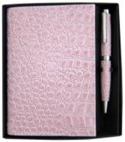 Light pink croc memo pad and pen set, perfect for stylish note-taking on the go, measures 13x11x2 cm.