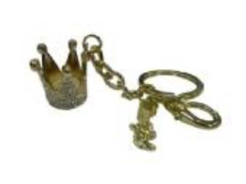 Gold crown keyring showcasing elegance, crafted from high-quality materials for style and functionality.