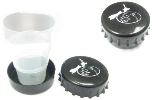 Rugby Kiwi Folding Cup, eco-friendly and portable, perfect for outdoor adventures, folds to 7x7x4cm and expands to 7x7x10cm.