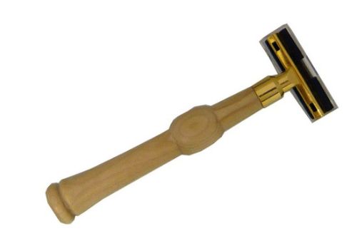 Eco-friendly Wooden Shaving Razor with ergonomic handle for a close, smooth shave and stylish design.