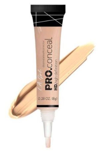 LA Girl Pro Concealer in Natural: lightweight, crease-resistant formula for covering dark circles, redness, and skin imperfections.