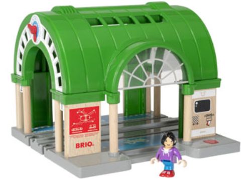 Wooden BRIO Central Train Station with double tracks and ticket machine sounds, perfect for imaginative rail adventures.