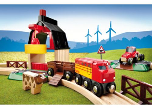 Wooden BRIO Farm Railway Set featuring 20 pieces, including animals, farm vehicles, and tracks for imaginative play.