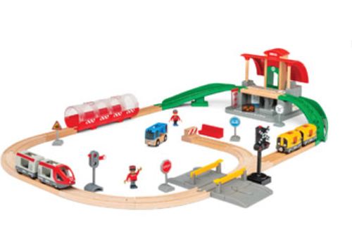 BRIO Central Station Set with 37 wooden pieces, designed for imaginative railway adventures for children aged 3 and up.