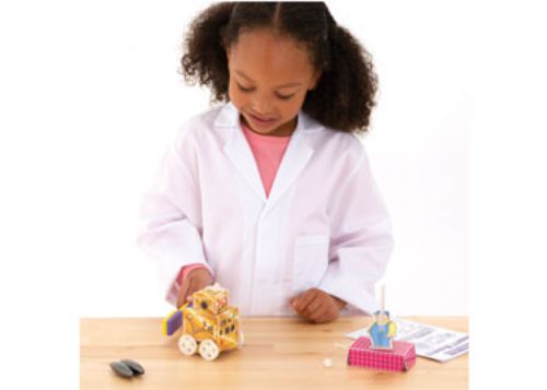 Hands-on science kit for kids aged 6+, featuring magnets for building a robot and performing levitation tricks.