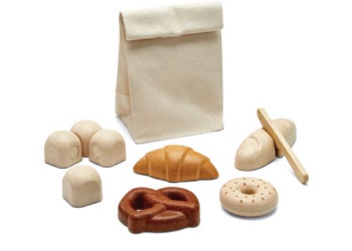 Eco-friendly wooden bread set with vibrant colors, including baguettes and rolls for imaginative play and learning.