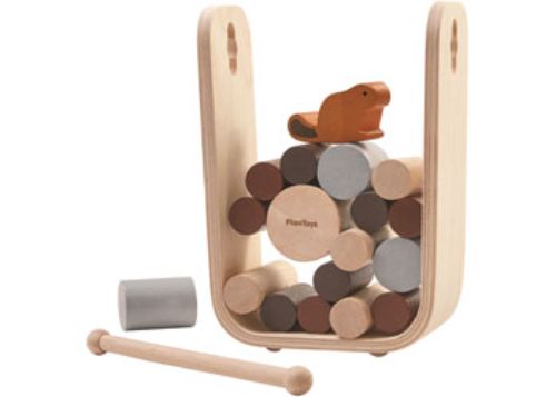 Family-friendly PlanToys Timber Tumble game featuring a beaver at the dam, enhancing fine motor skills and teamwork.
