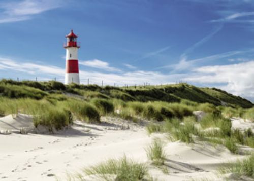 Vibrant 1000-piece Ravensburger puzzle featuring Sylt's iconic lighthouse and stunning coastal scenery.