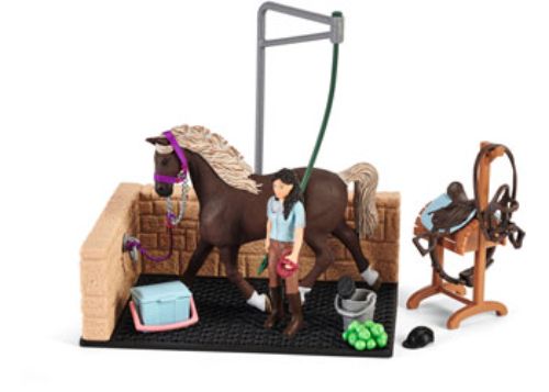 Colorful Schleich playset featuring Emily and Luna at a detailed horse washing area for imaginative equestrian play.