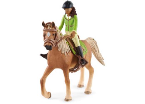 Sarah, a devoted equestrian, rides her stunning horse Mystery in this imaginative Schleich toy set, perfect for adventure.