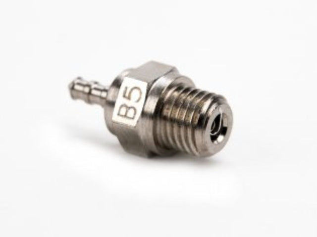 High-performance B5 Medium glow plug for 0.18 to 0.28ci engines, enhancing reliability and throttle response in nitro RC cars.