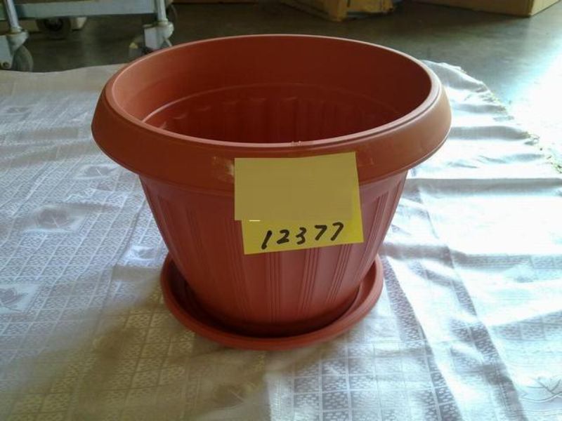 Set of 12 durable 39cm flower pots, ideal for indoor and outdoor gardening, enhancing decor with classic design.