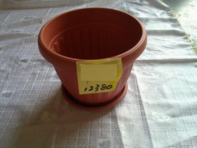 Set of 12 elegant 29cm flower pots with drainage holes, perfect for indoor and outdoor gardening and plant arrangements.