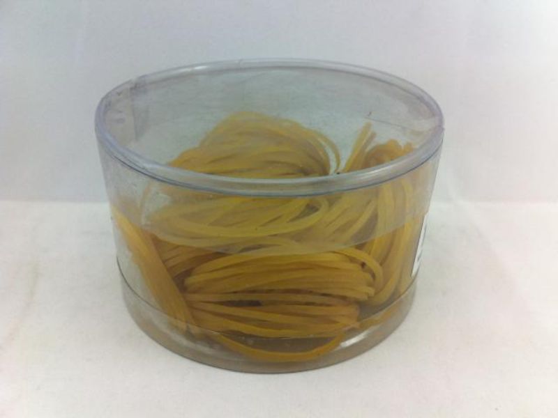 Set of 12 tubs containing 70g of durable, versatile rubber bands for organization and crafting needs.