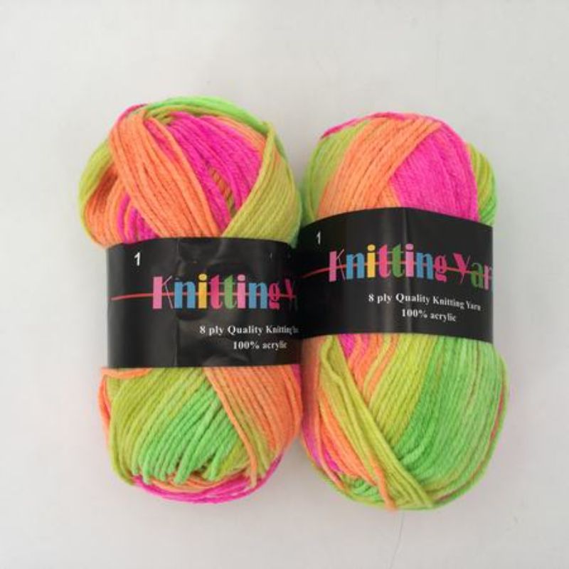 Colorful knitting yarn set of six 100g balls, perfect for creating cozy garments and stylish accessories.