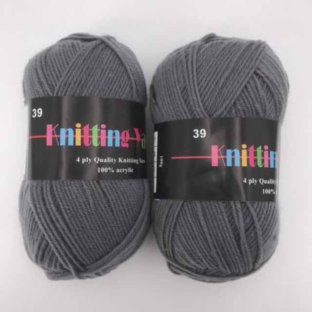 Vibrant #39 knitting yarn in 100g skeins (6pcs), perfect for creating cozy, stylish garments and accessories.