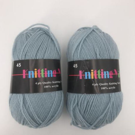 Colorful 100g knitting yarn set of 6, perfect for cozy projects and versatile crafting techniques. Ideal for all skill levels.