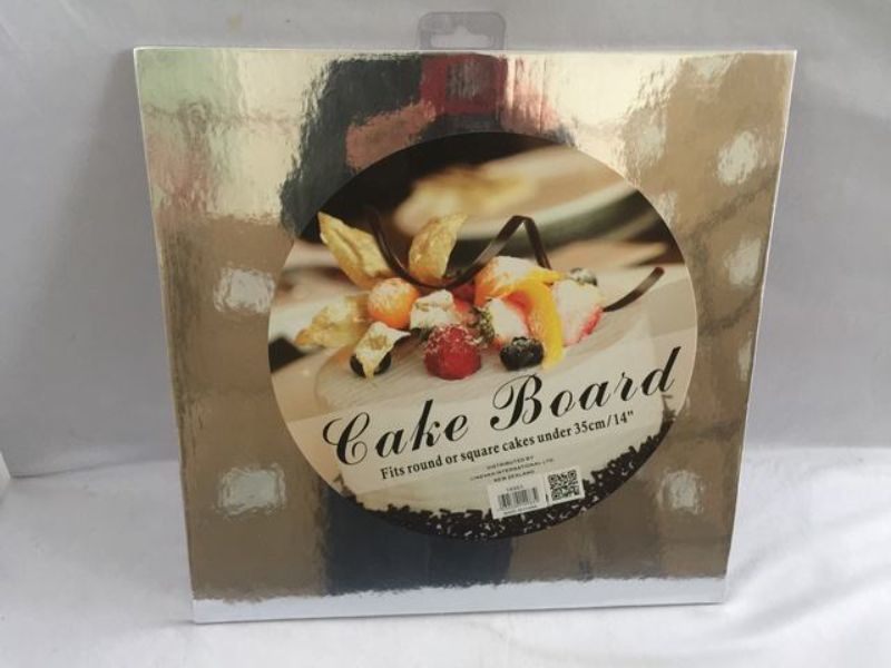 Elegant silver square cake boards, 35cm, ideal for any occasion; set of 10 for stunning cake presentations.