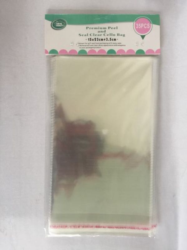 Clear cellophane bags measuring 15 x 23cm, perfect for packaging items, gifts, and crafts; 420 durable, food-safe bags total.