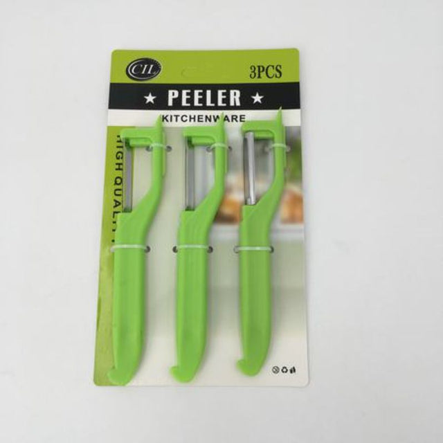 Set of 36 green peelers, ergonomic design for easy peeling of fruits and vegetables, ideal for home cooks and chefs.