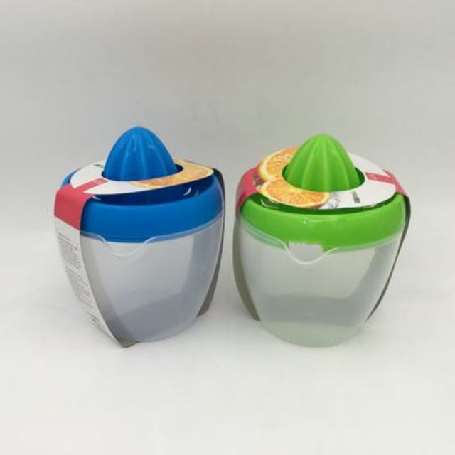 Vibrant Juice Maker set of 12, perfect for extracting flavors from fruits and veggies for healthy drinks.