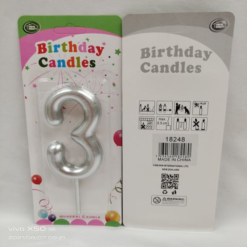 Set of 12 elegant silver birthday candles, perfect for enhancing any cake and celebration with a stylish touch.