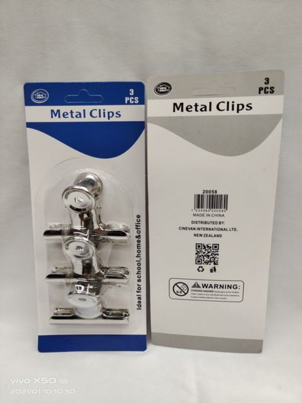 Five stainless steel clips per pack, 12 packs total, perfect for organizing, securing, and tidying spaces.