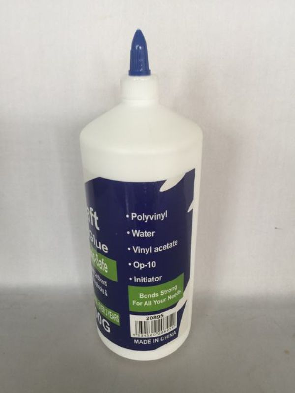 Set of 12 white glue bottles, each 1000g, perfect for crafts, woodworking, and home repairs with a fast-drying, non-toxic formula.