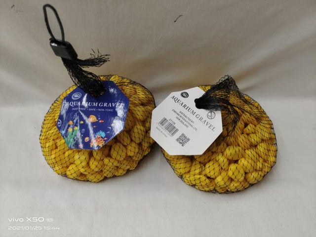 Vibrant yellow aquarium stones in 700g packs, perfect for enhancing aquatic landscapes and habitats.