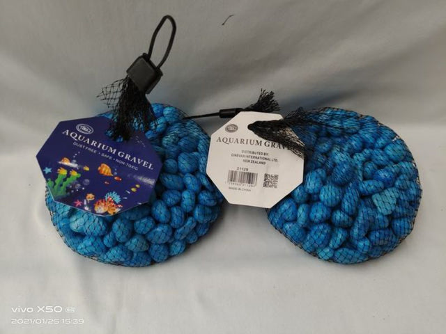 Light blue aquarium stones in bulk, ideal for enhancing aquatic environments and creating beautiful aquascapes.