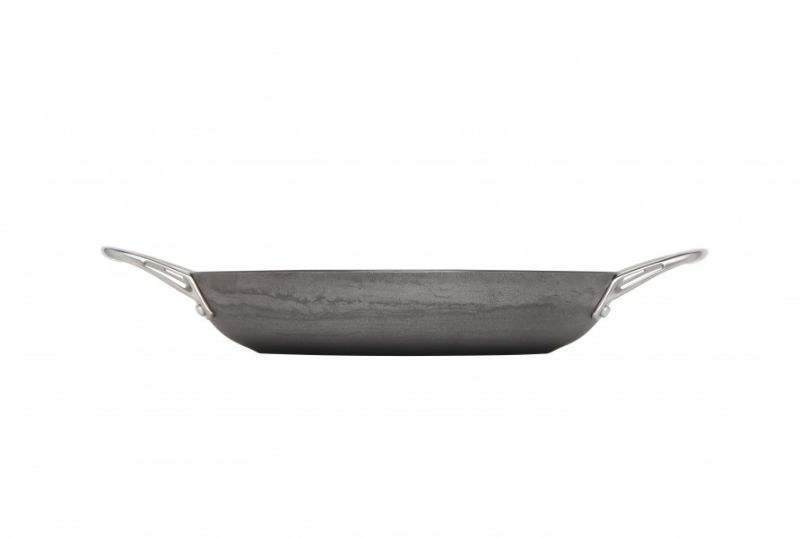 Lightweight 30cm cast iron cooks pan with ergonomic handle, advanced anti-rust, non-stick surface, and versatile heat compatibility.