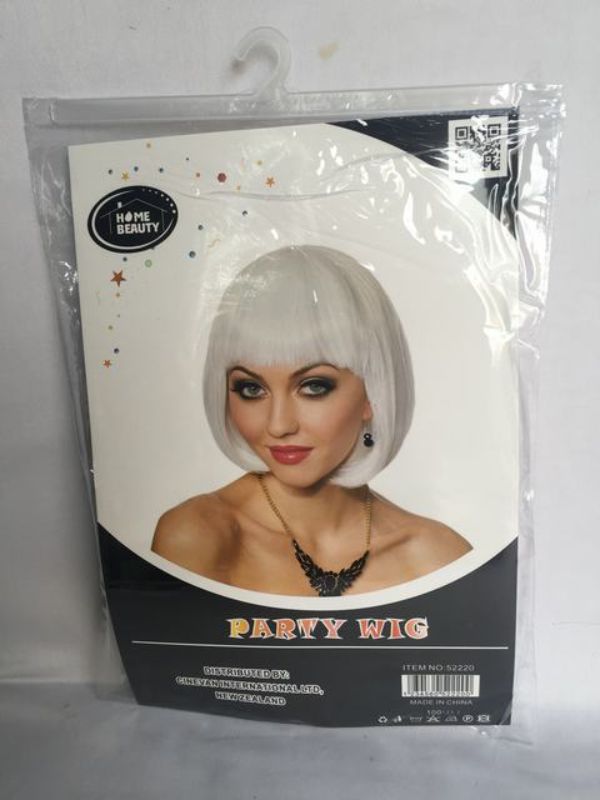 Set of 5 chic bob cut wigs in vibrant white, ideal for parties, themed events, and stylish costumes.