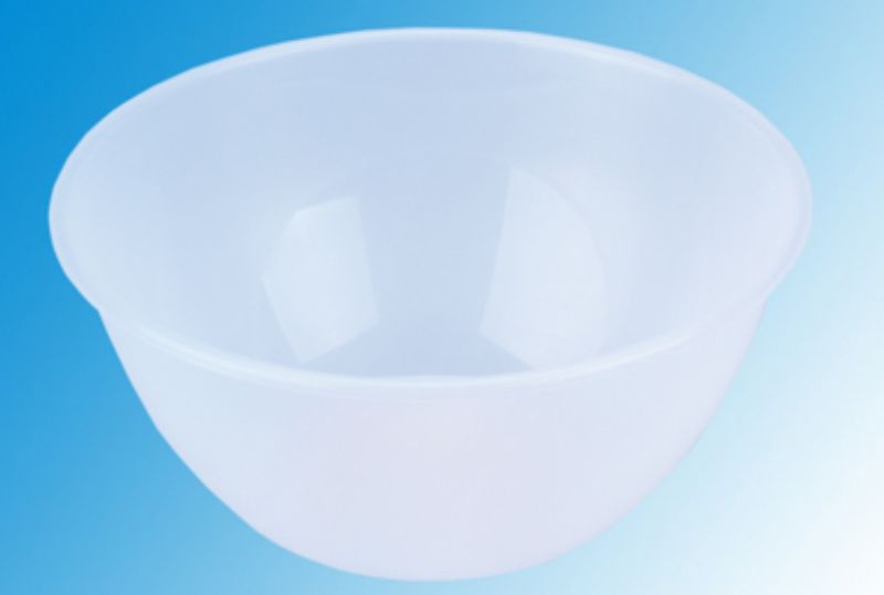 Set of 12 durable plastic salad bowls, 32.8CM, 6L capacity, perfect for large salads and easy to stack and transport.