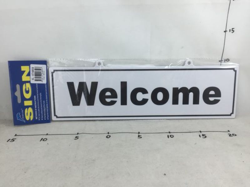 Set of 6 stylish welcome signs, perfect for creating a warm, inviting atmosphere in homes or businesses.