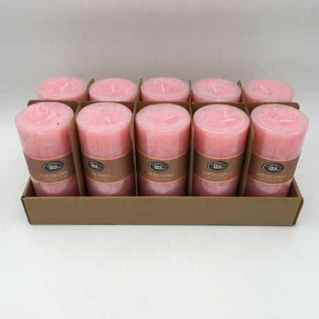 Rustic pink scented candle, 7 x 15cm, creates a calming ambiance with a 72-hour burn time, perfect for home decor or gifts.