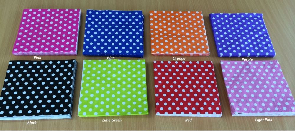 Light pink polka dot napkins, 20 units, measuring 33x33 cm, perfect for parties and gatherings at a clearance price.