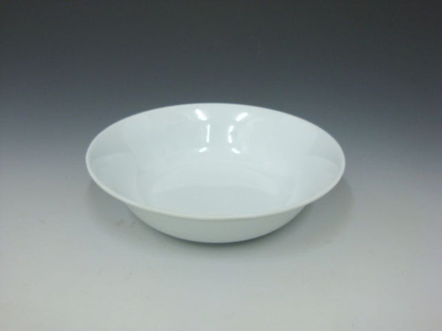 Set of 3 plain melamine pasta bowls, 22cm, durable, break-resistant, perfect for stylish everyday dining and serving.