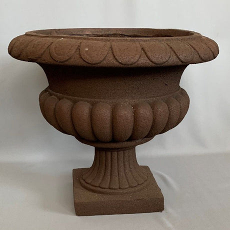 Fiberglass and cement planter, 46cm diameter, durable, lightweight, stylish for indoor/outdoor plant display.