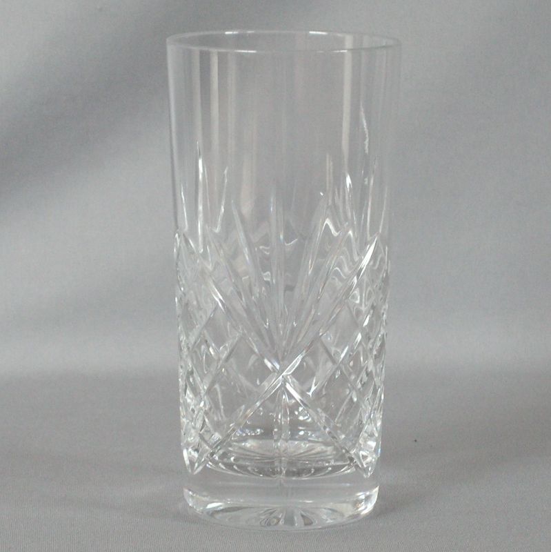 Elegant crystal hiball glass with Pawlo design, weighing 320g, perfect for serving cocktails and enhancing home decor.